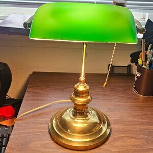 Nice Vintage Underwriters Laboratories Green Glass Shade Brass Desk Bankers Lamp